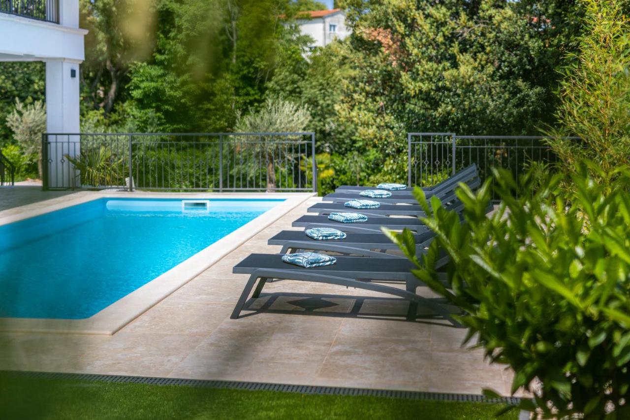 Pafran With Heated Pool Krk *